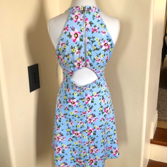 Cute Halter Neck Skater Dress- NWT - Picture 3 of 8